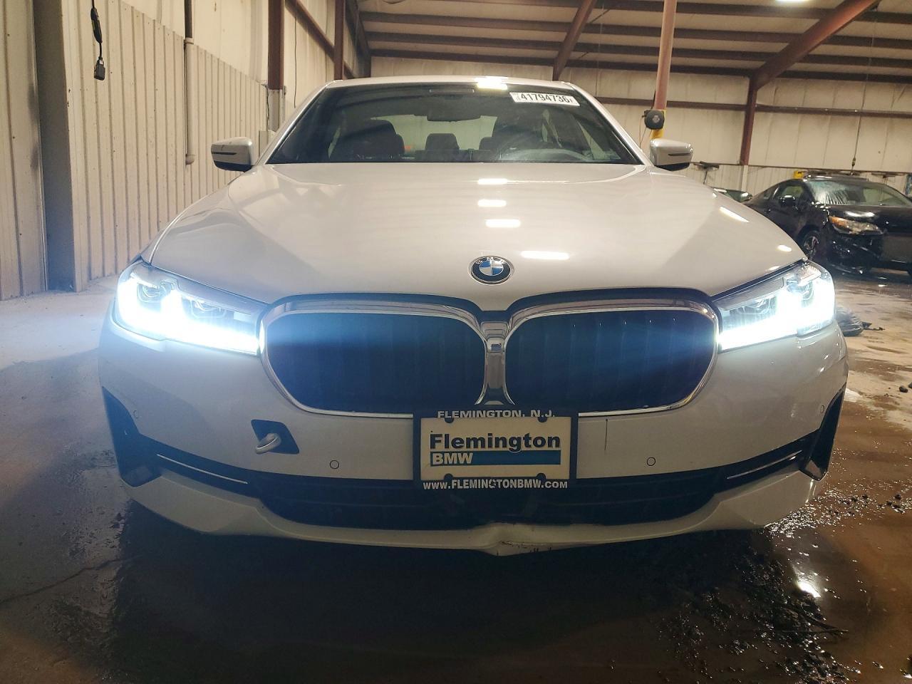 2023 BMW 5 Series 530I xDrive Xi - zdjęcie 5