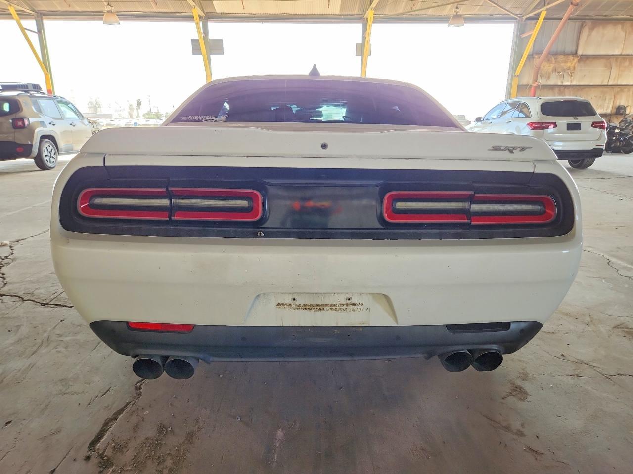 2015 Dodge Challenger Srt 392 - zdjęcie 6
