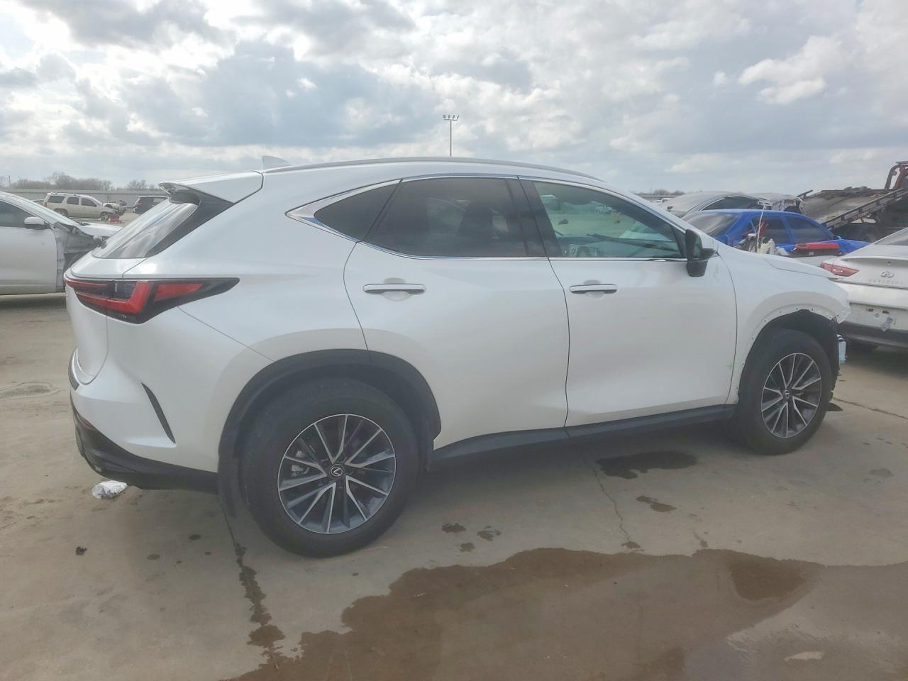 2025 Lexus Nx 250 Premium - zdjęcie 3