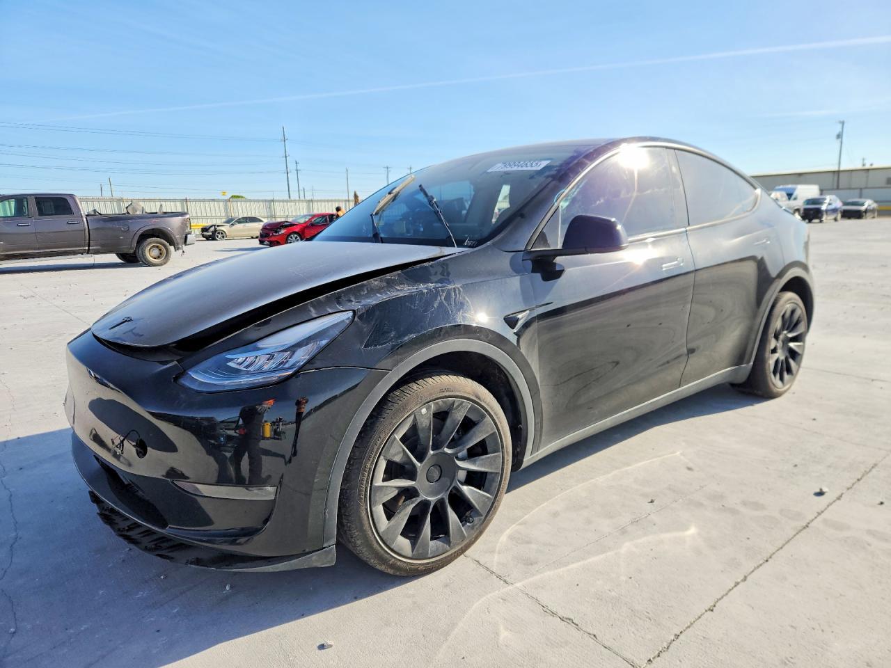 2023 Tesla Model Y - zdjęcie główne