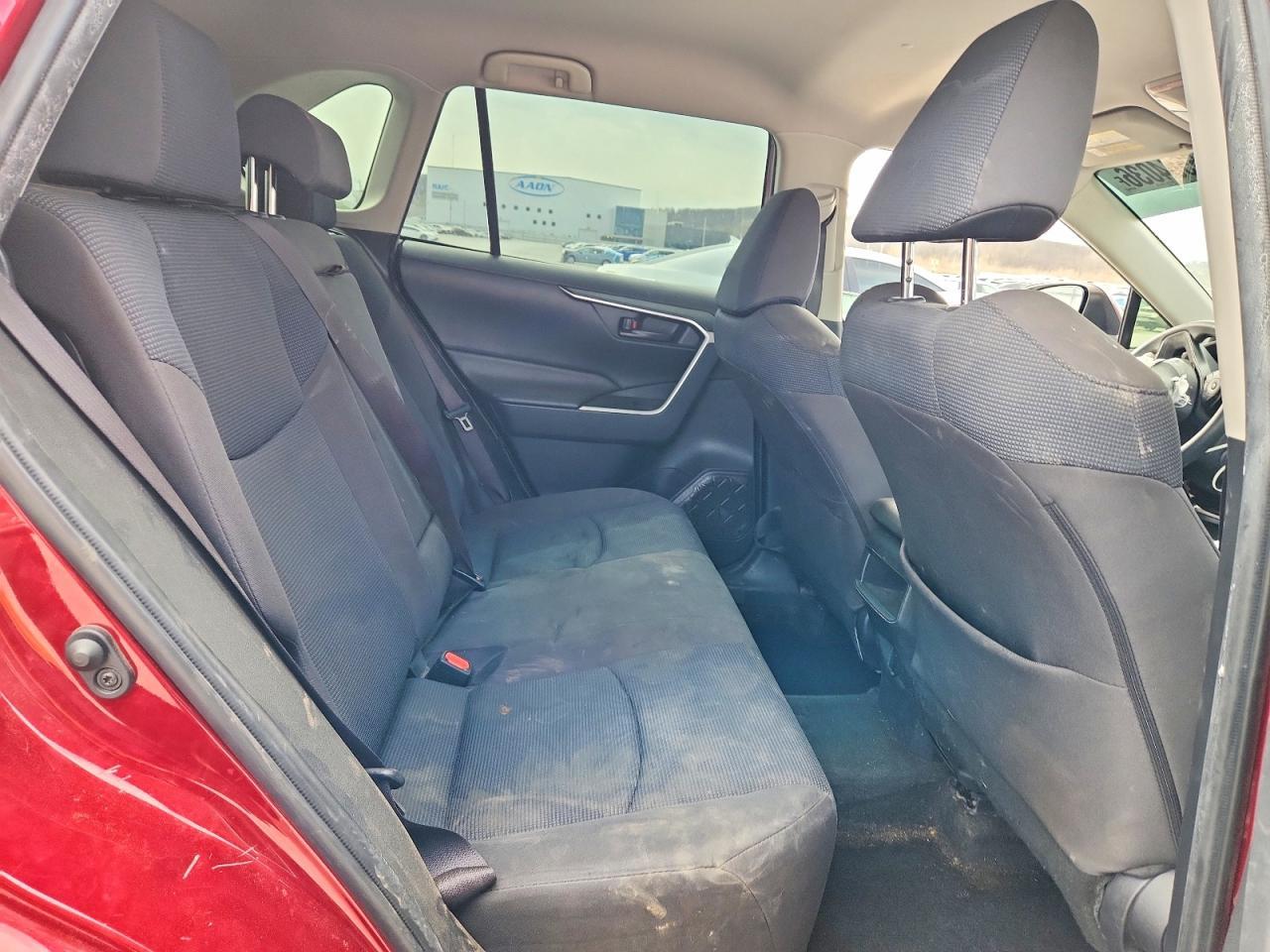 2019 Toyota Rav4 Le - zdjęcie 11