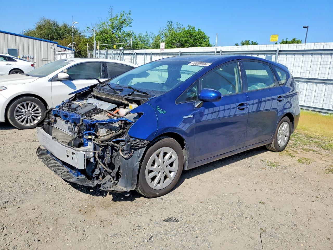 2014 Toyota Prius V Three - zdjęcie główne