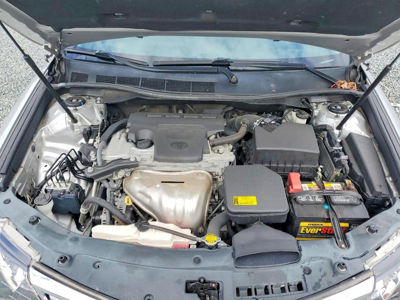 2014 Toyota Camry Le - zdjęcie 11