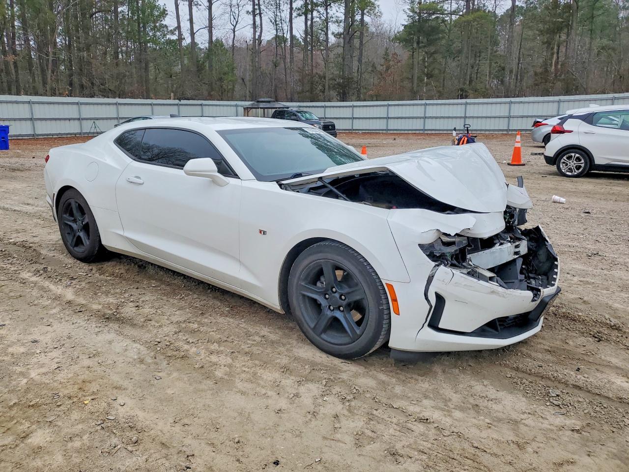 2020 Chevrolet Camaro Ls - zdjęcie 4
