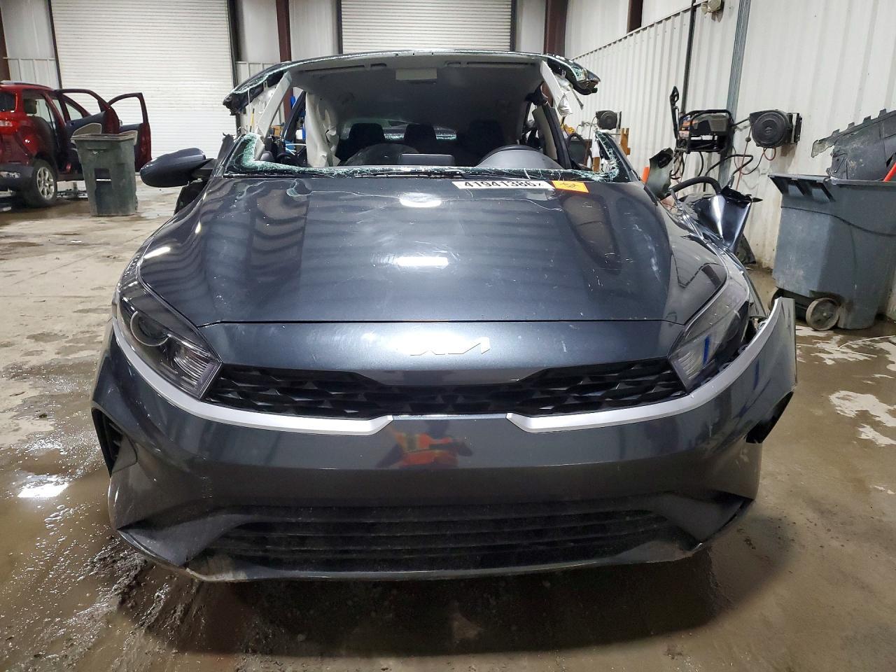 2023 Kia Forte Lxs - zdjęcie 5