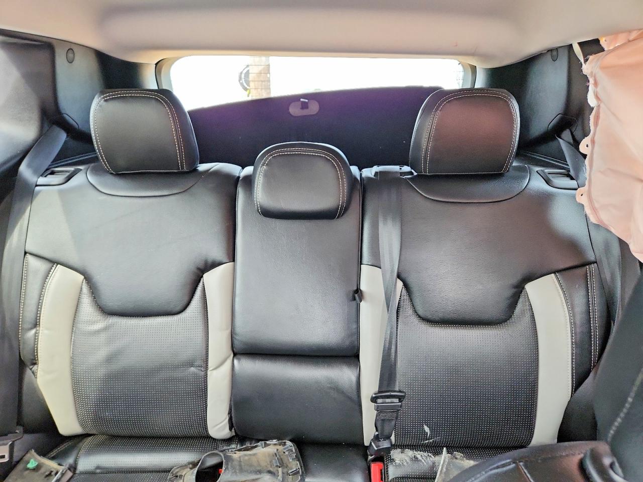 2016 Jeep Renegade Latitude - zdjęcie 10
