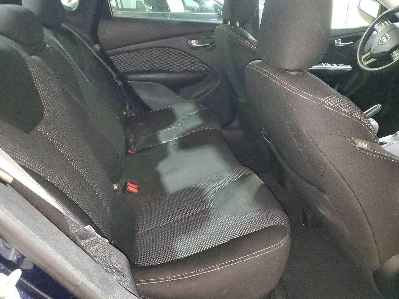 2015 Dodge Dart Sxt - zdjęcie 10