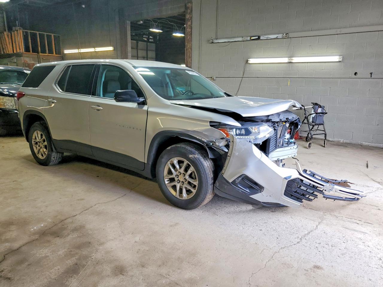 2019 Chevrolet Traverse Ls - zdjęcie 4