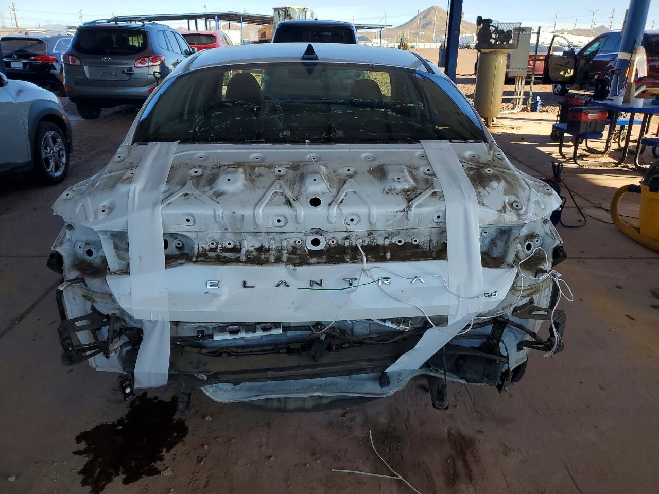 2022 Hyundai Elantra Limited - zdjęcie 6