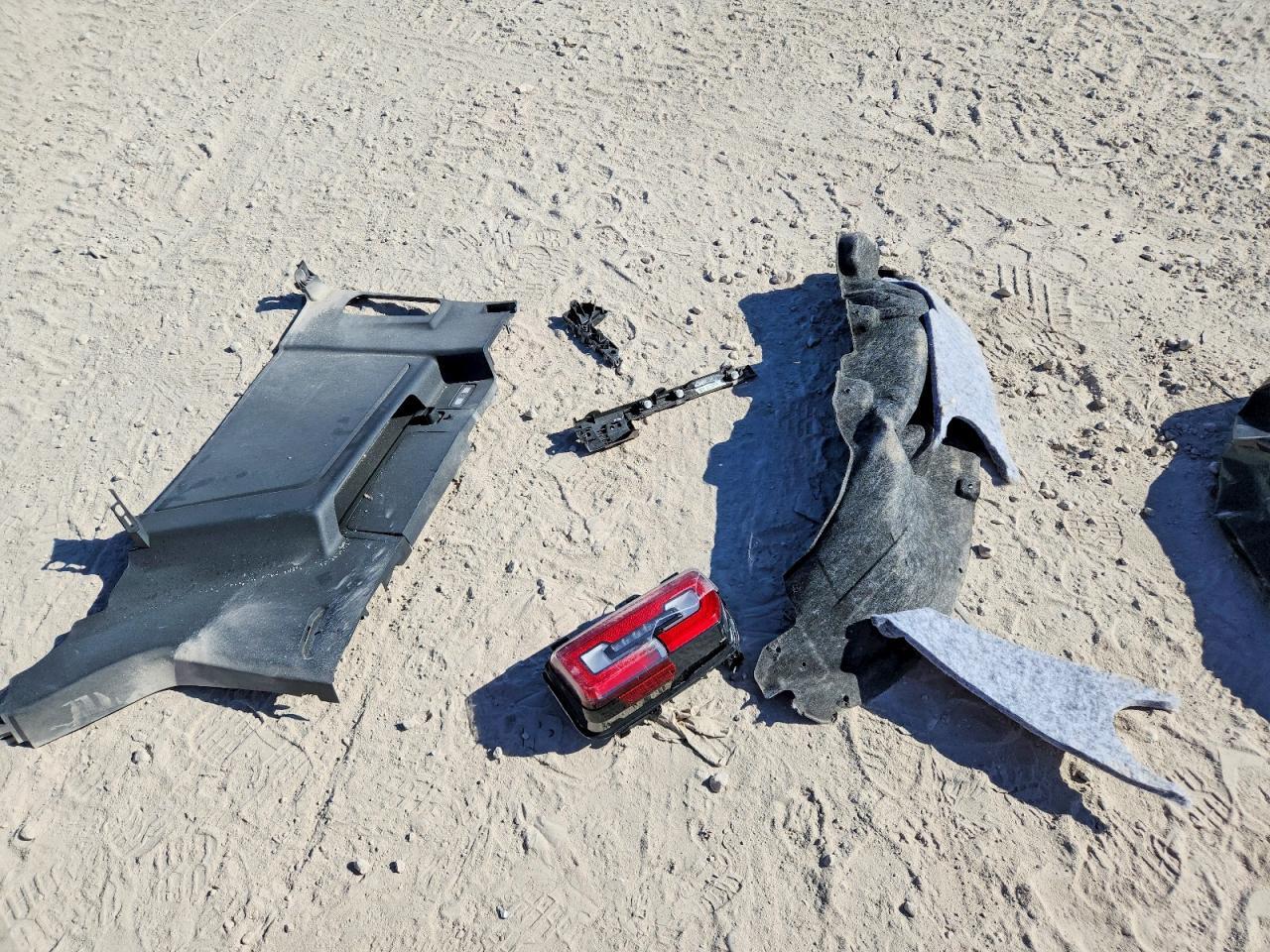 2025 Ford Bronco Badlands - zdjęcie 12