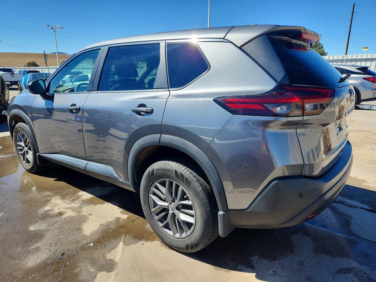 2021 Nissan Rogue S - zdjęcie 2