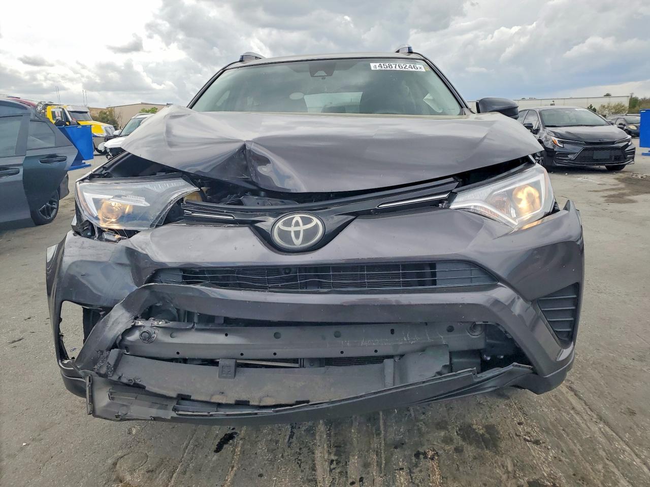 2018 Toyota Rav4 Le - zdjęcie 5