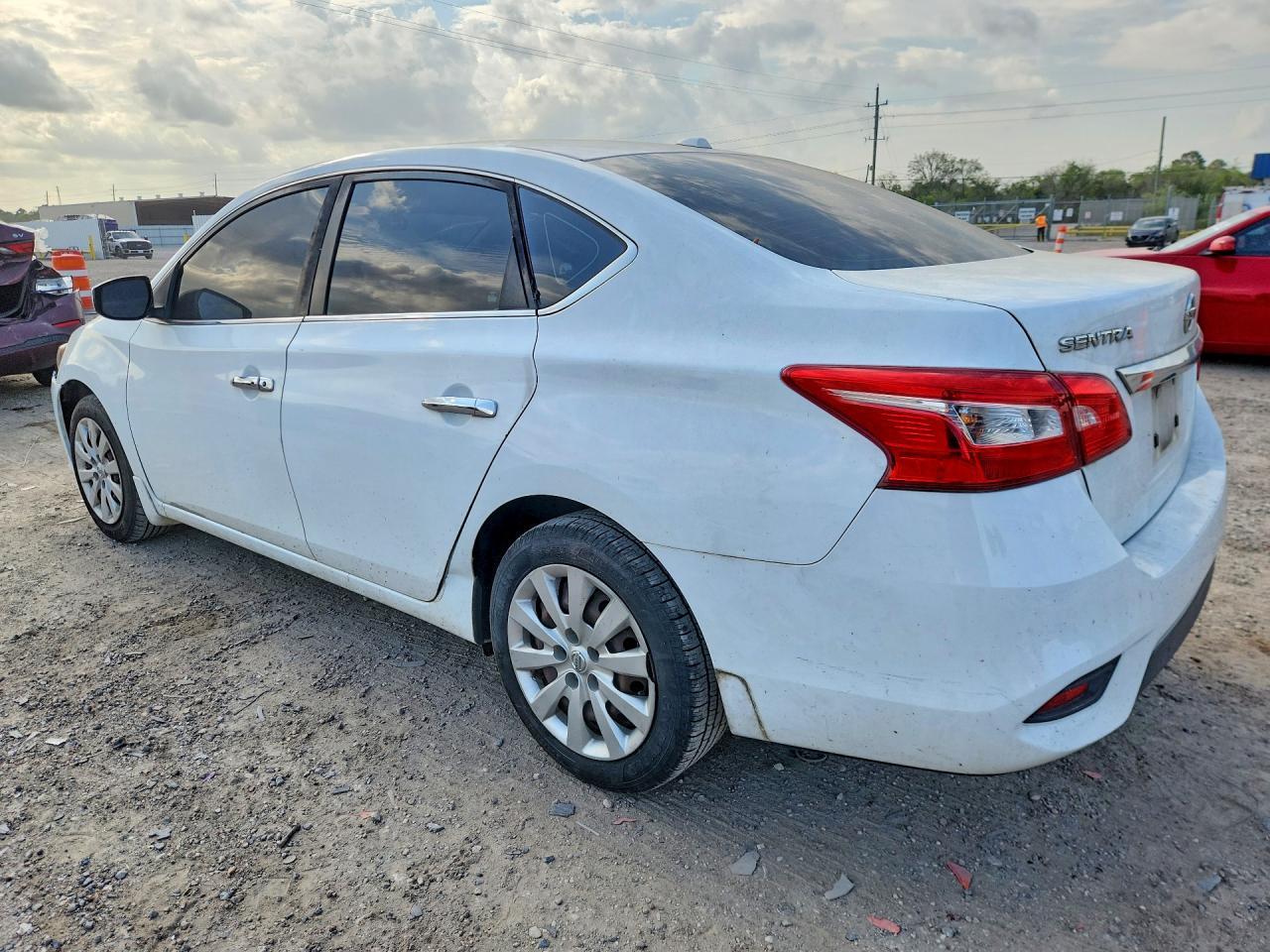 2017 Nissan Sentra Sv - zdjęcie 2
