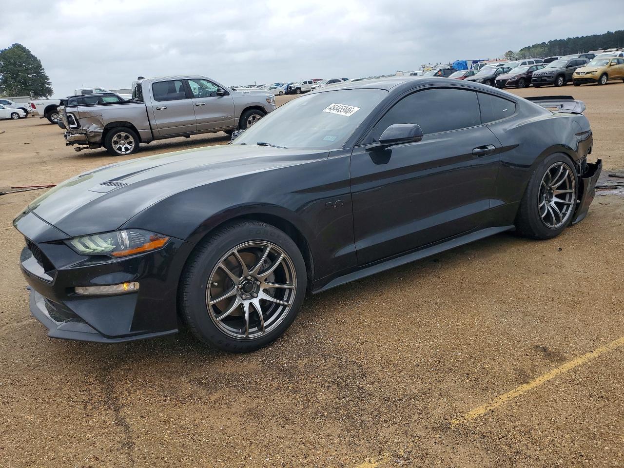 2021 Ford Mustang Gt - zdjęcie główne