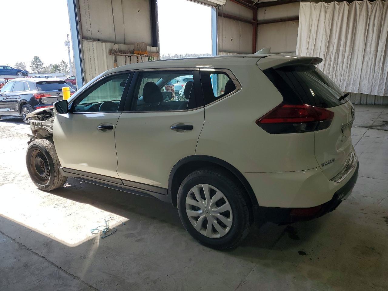 2017 Nissan Rogue S - zdjęcie 2