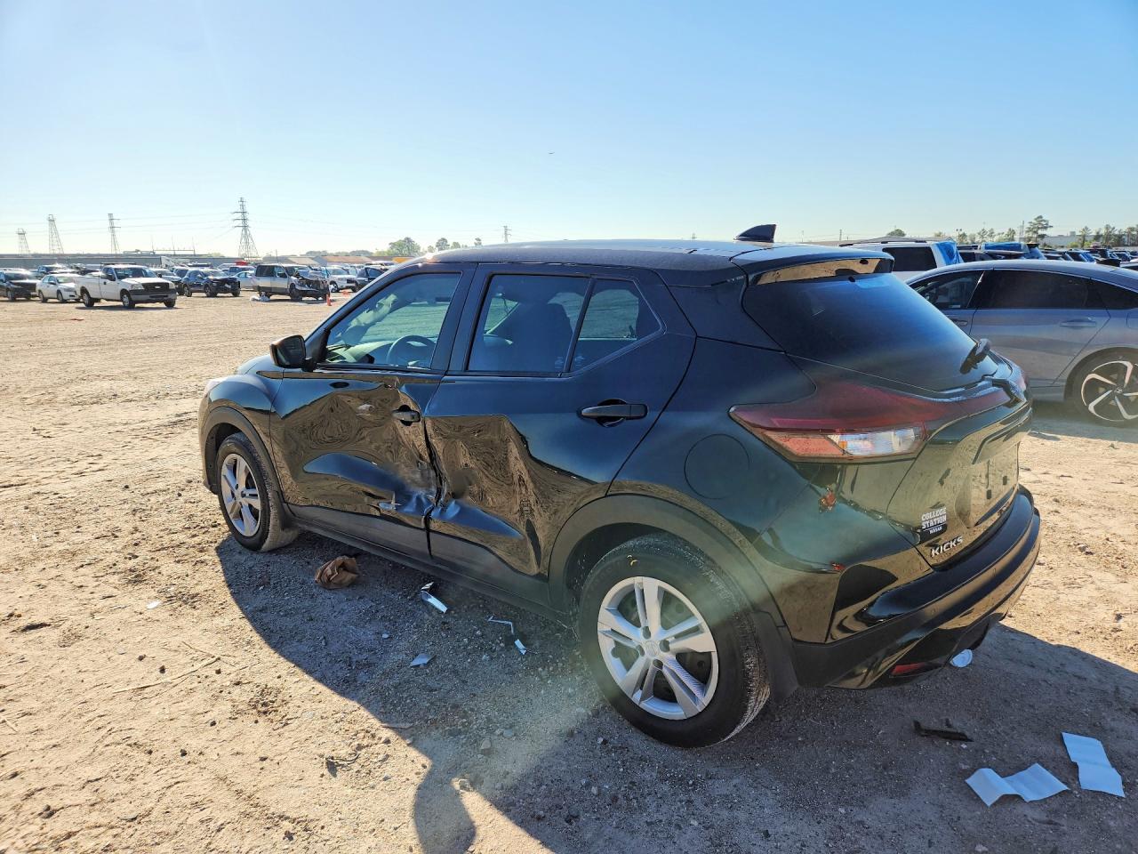 2024 Nissan Kicks S - zdjęcie 2