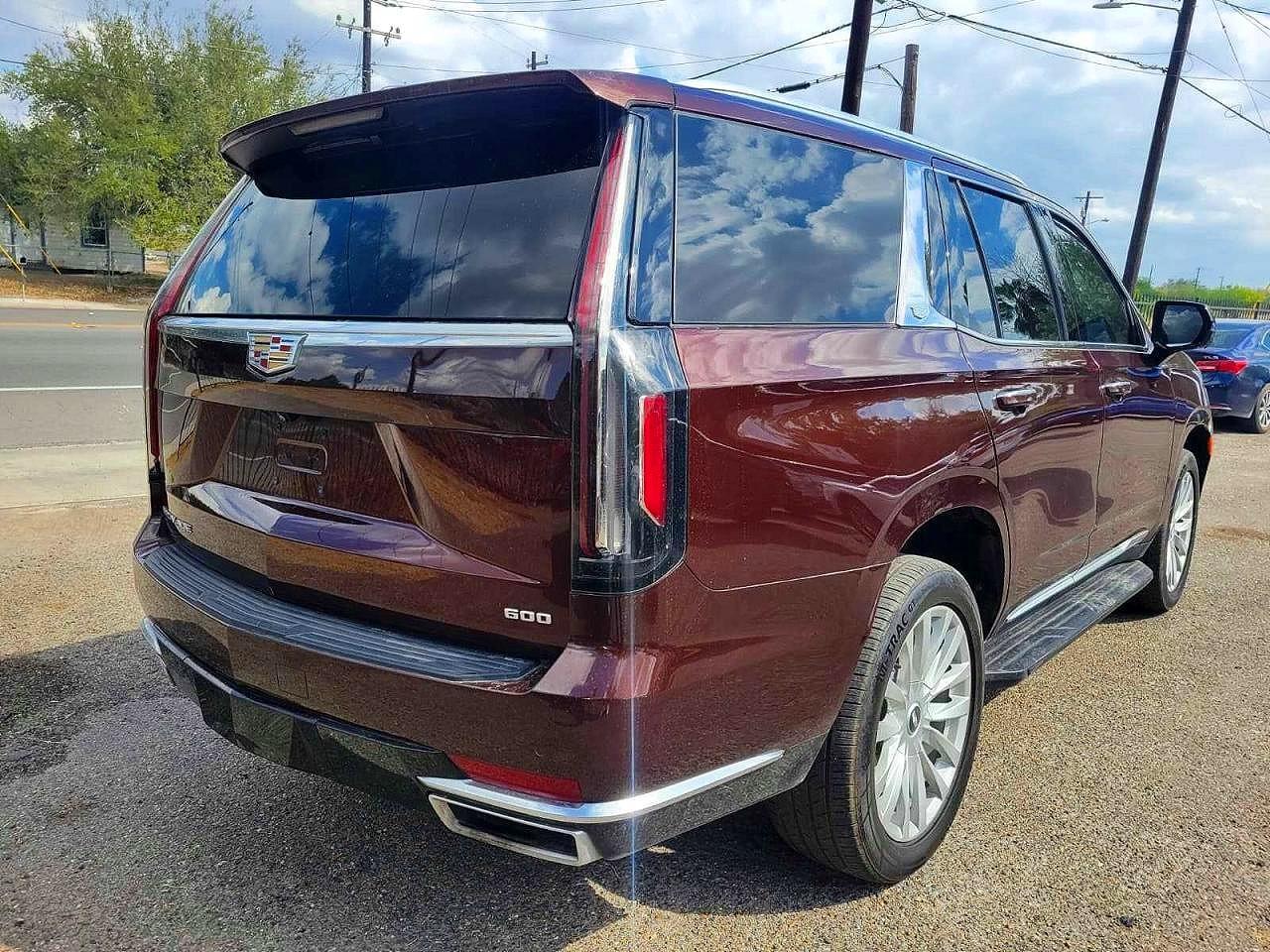2023 Cadillac Escalade Luxury - zdjęcie 4