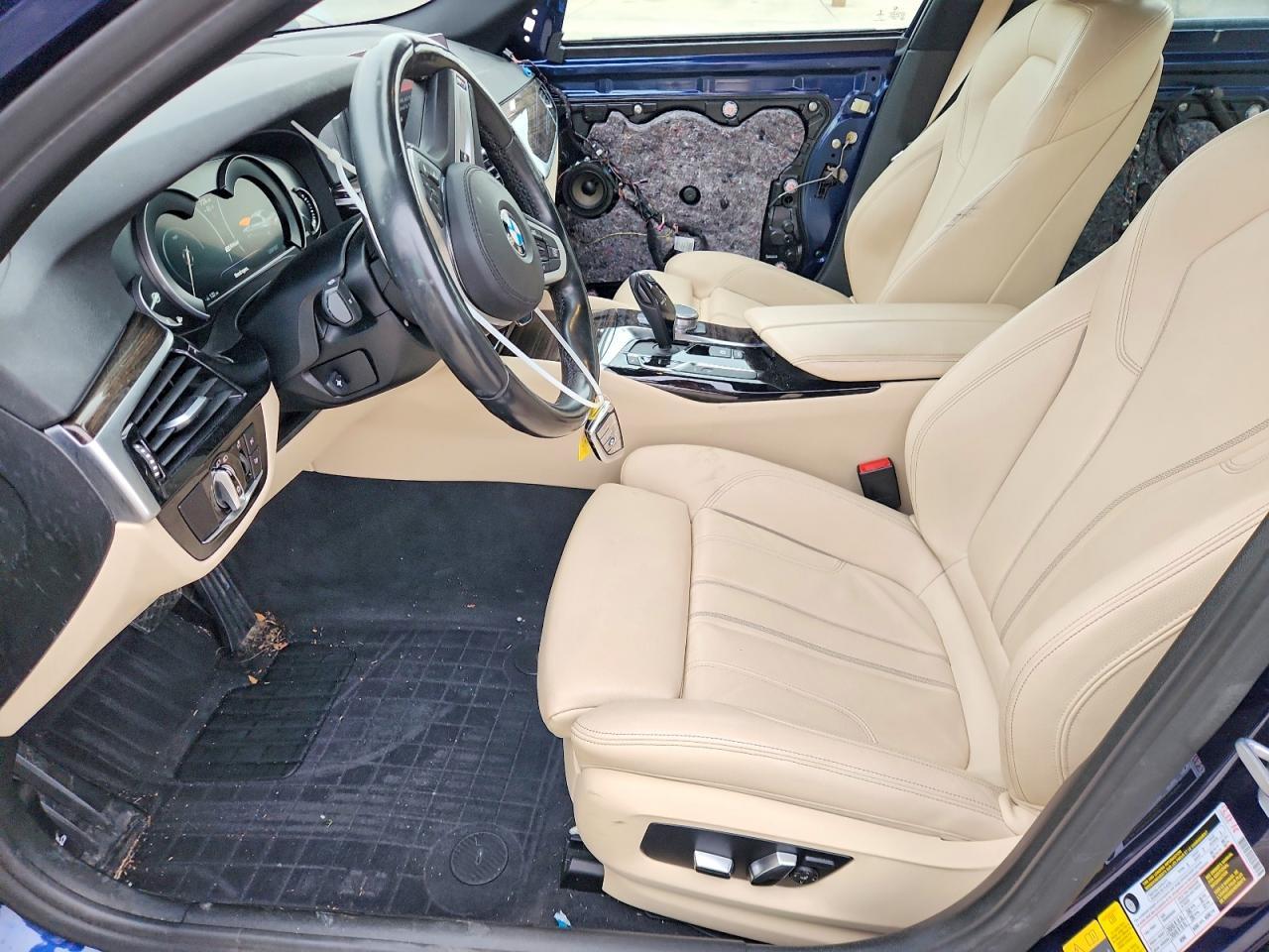 2019 BMW 530E - zdjęcie 7