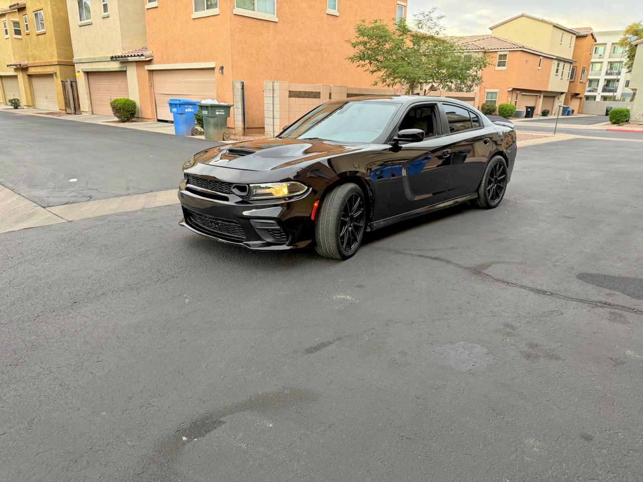 2019 Dodge Charger R - zdjęcie 2