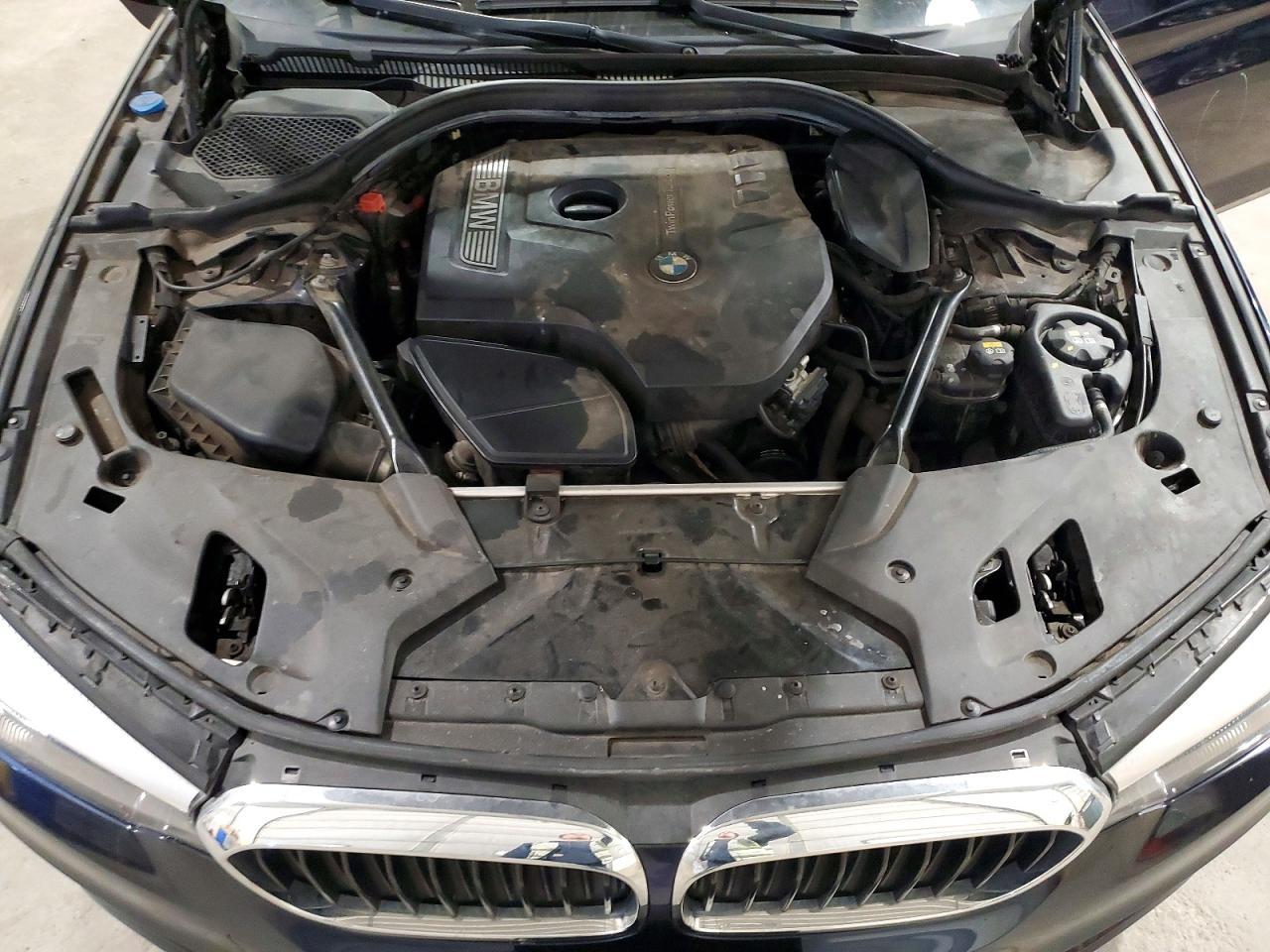 2018 BMW 530 Xi - zdjęcie 11