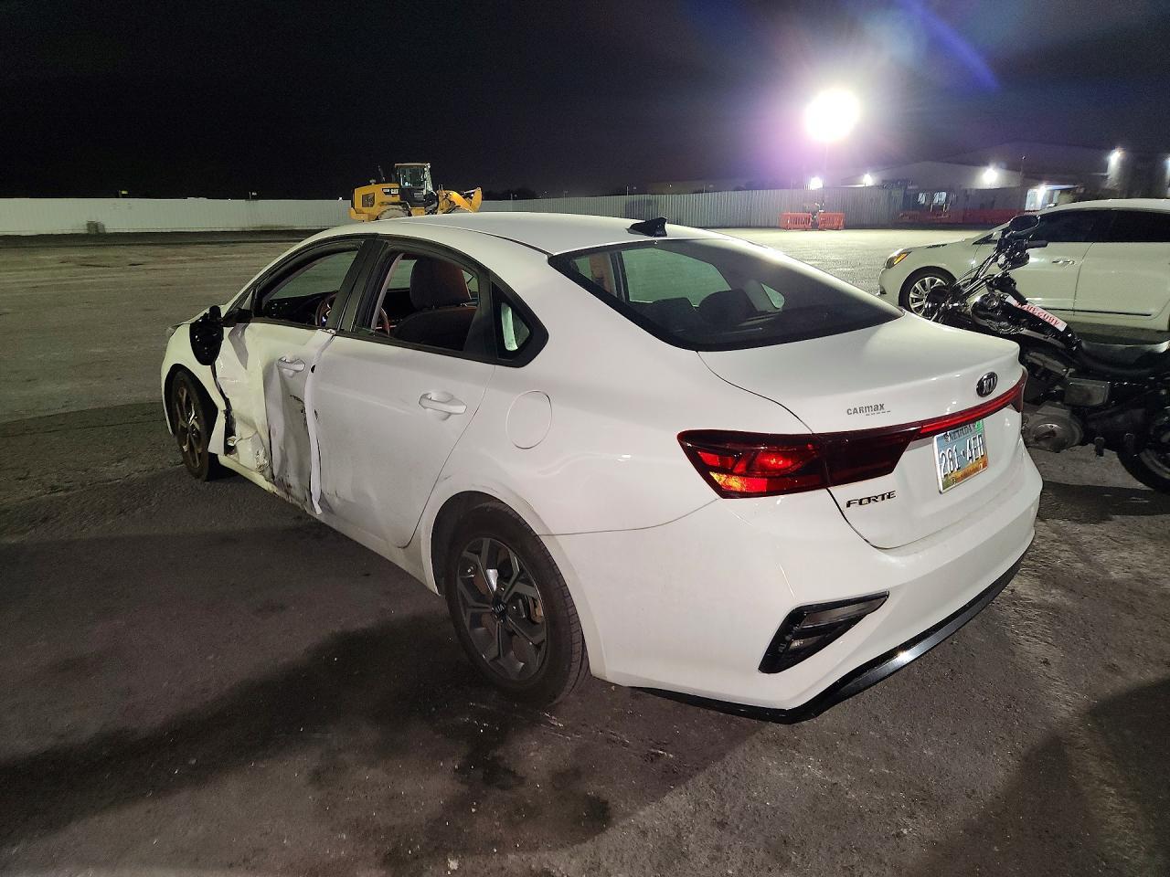 2021 Kia Forte Lxs - zdjęcie 2