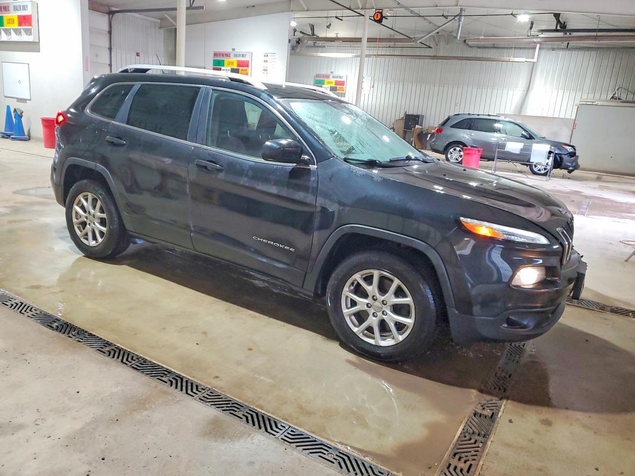 2016 Jeep Cherokee Latitude - zdjęcie 4