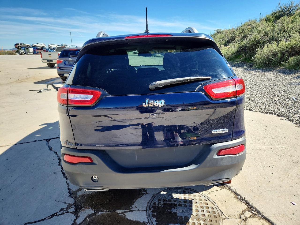 2015 Jeep Cherokee Latitude - zdjęcie 6