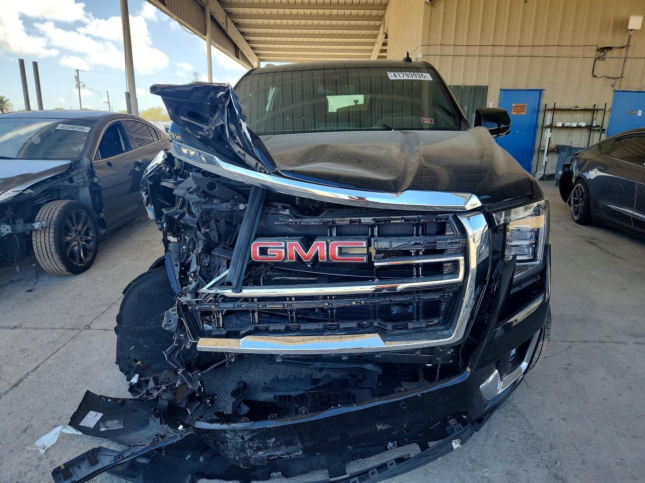 2023 GMC Yukon Xl K1500 Slt - zdjęcie 5