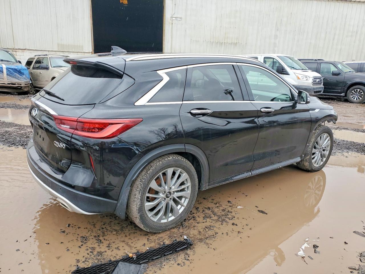 2023 Infiniti Qx50 Luxe - zdjęcie 3