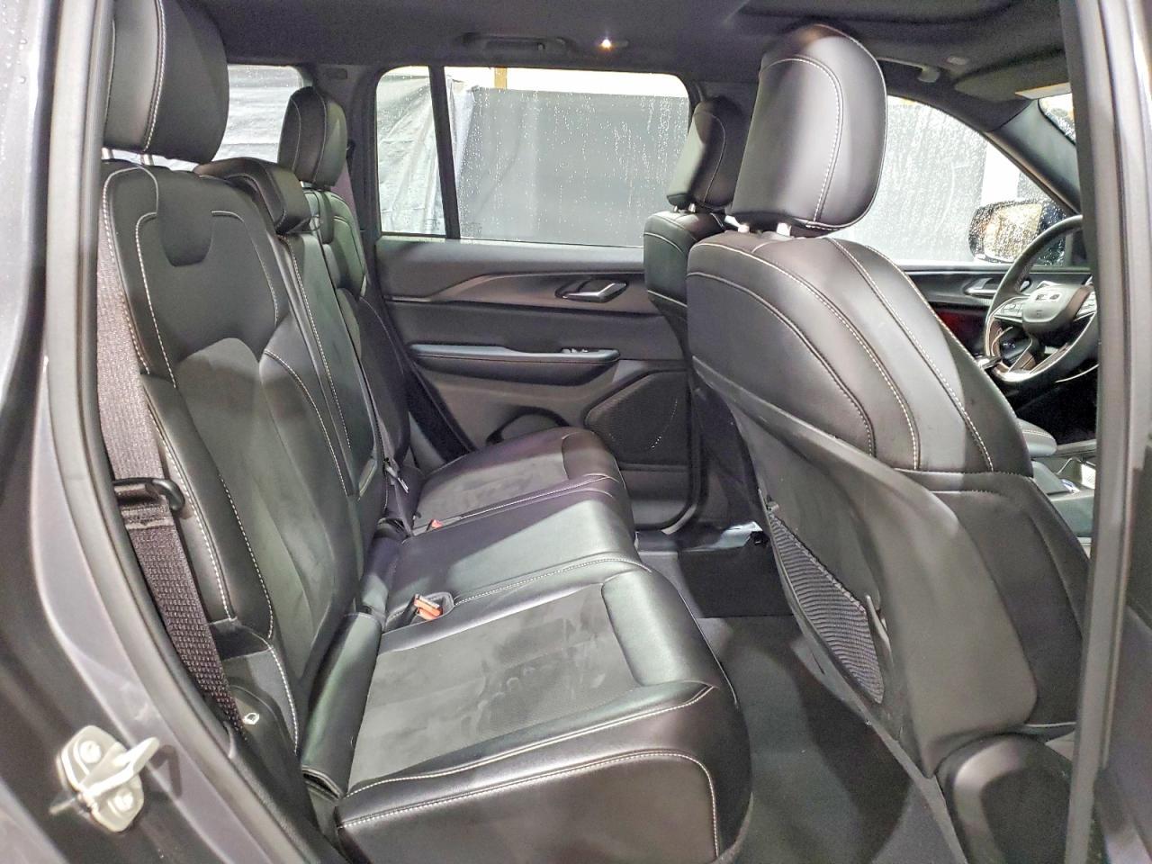 2024 Jeep Grand Cherokee Laredo - zdjęcie 11