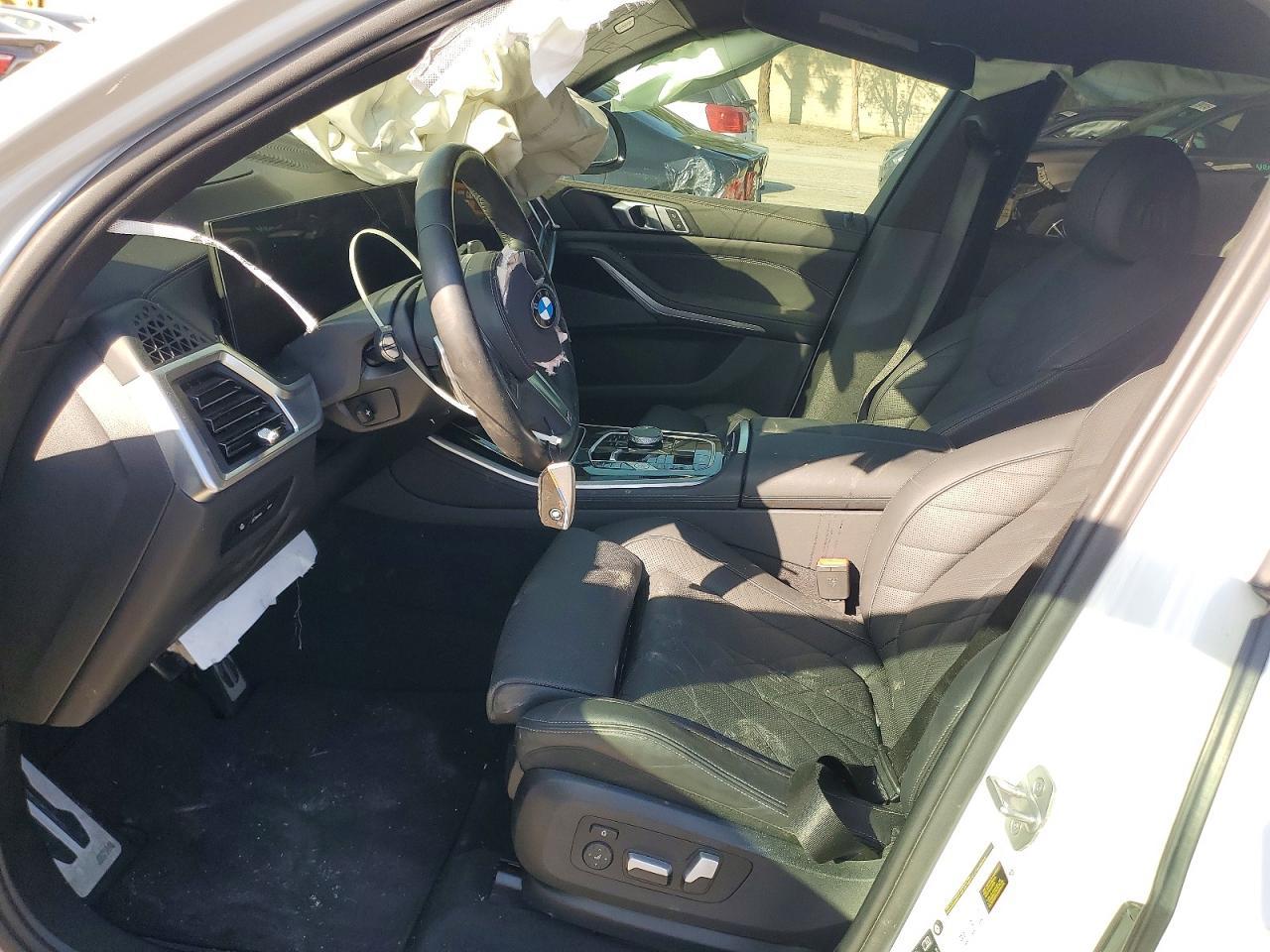 2027 BMW X5 - zdjęcie 7