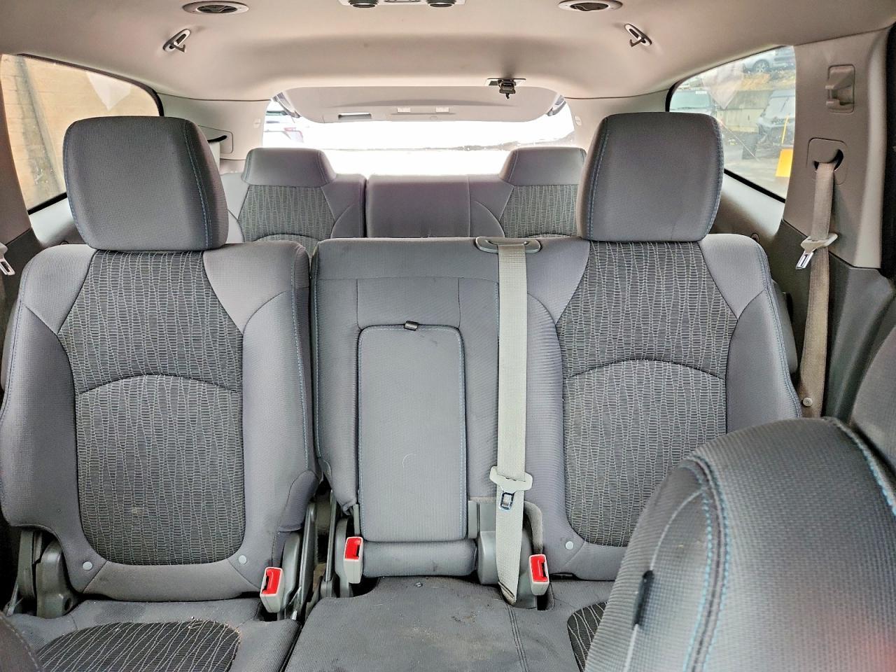 2015 Chevrolet Traverse Ls - zdjęcie 10