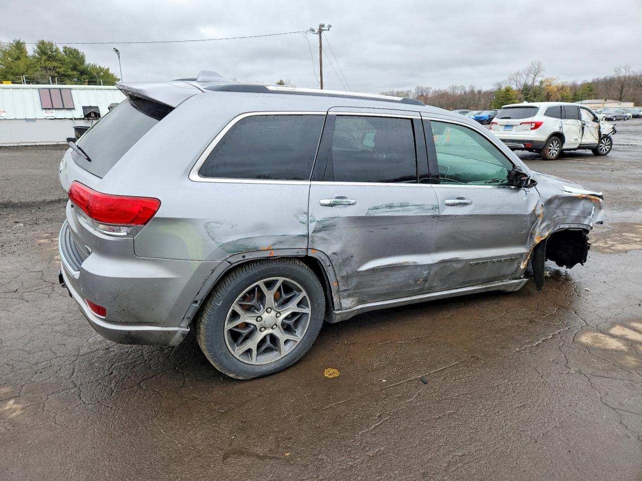 2019 Jeep Grand Cherokee Overland - zdjęcie 3