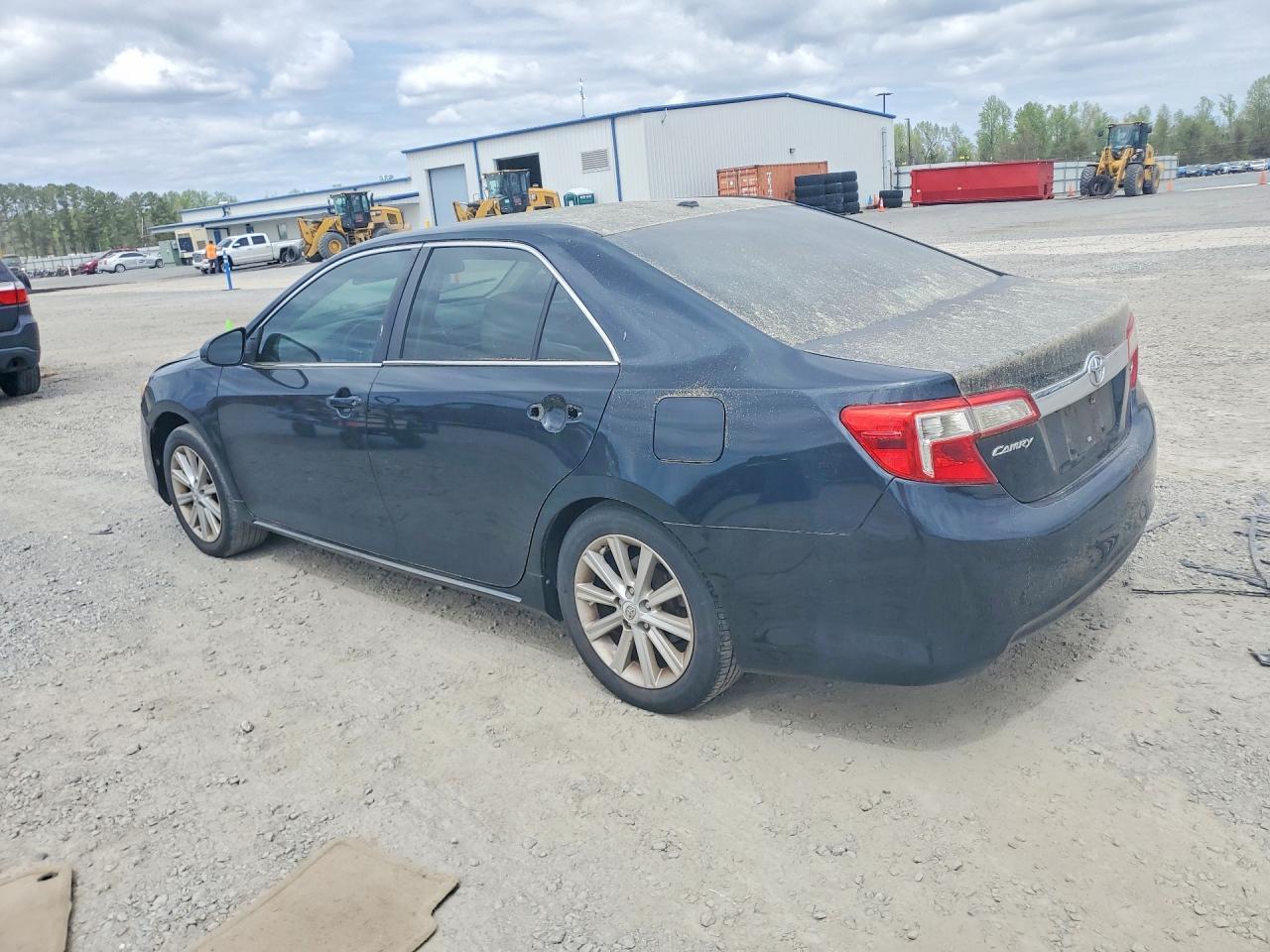 2013 Toyota Camry Xle - zdjęcie 2