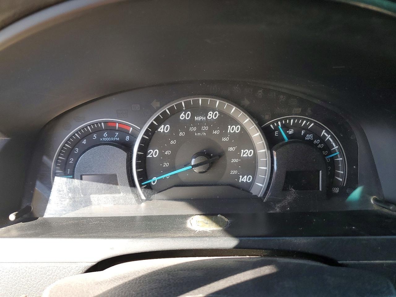 2015 Toyota Camry Le - zdjęcie 9