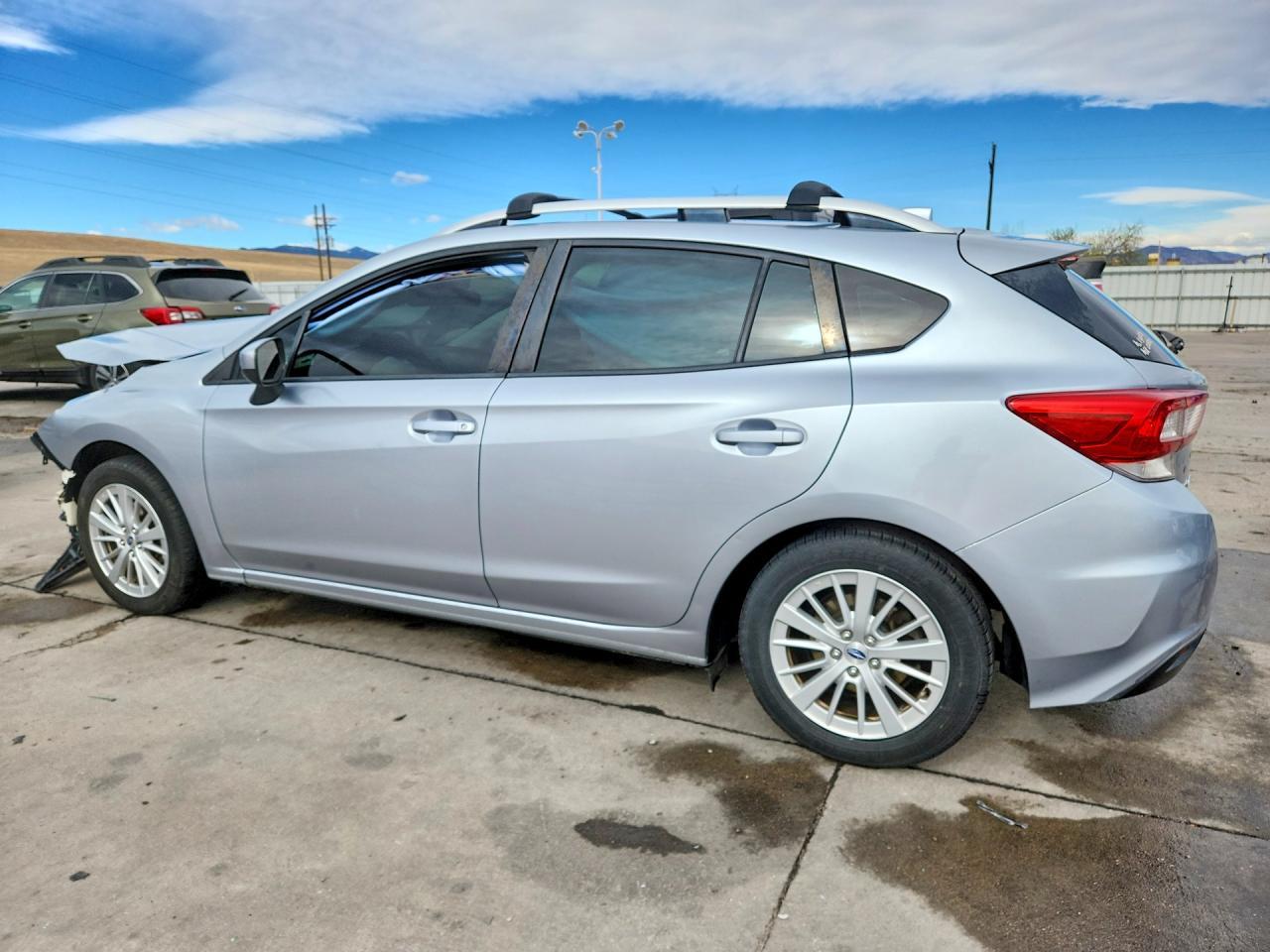 2017 Subaru Impreza Premium - zdjęcie 2