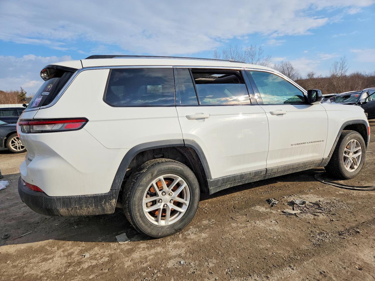 2021 Jeep Grand Cherokee L Laredo - zdjęcie 3