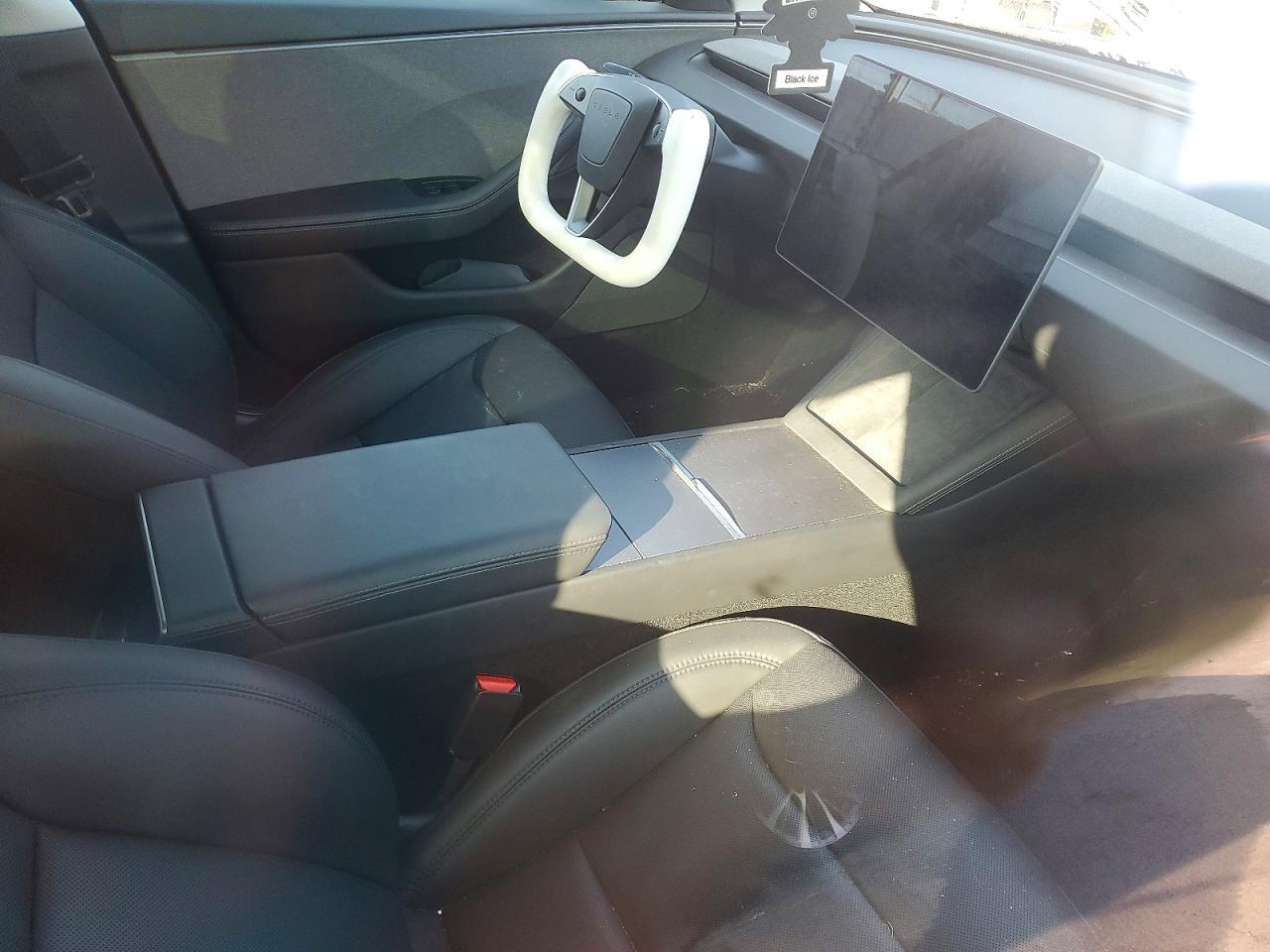 2026 Tesla Model 3 - zdjęcie 8