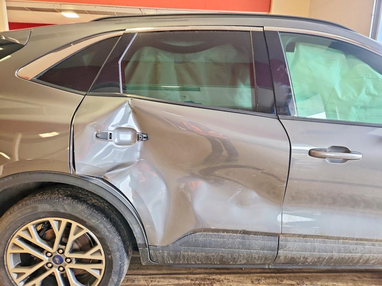 2021 Ford Escape Sel - zdjęcie 10