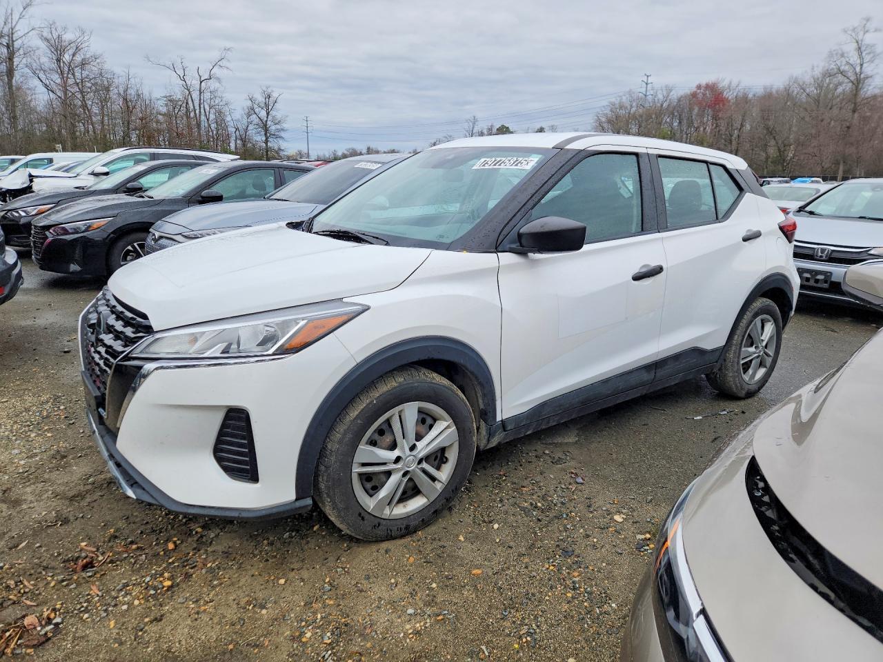 2021 Nissan Kicks S - zdjęcie główne