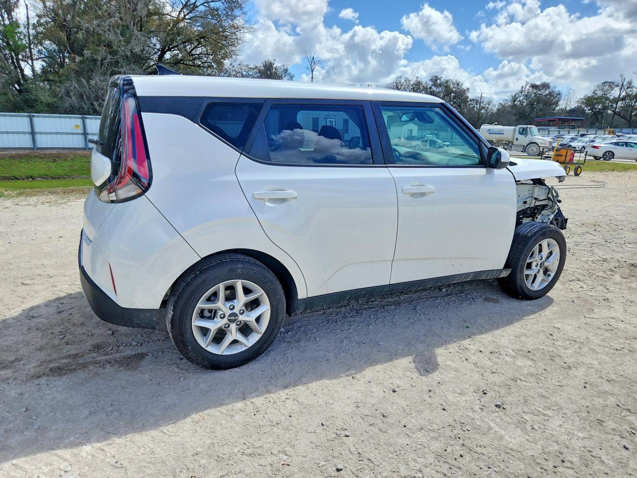 2025 Kia Soul Lx - zdjęcie 3