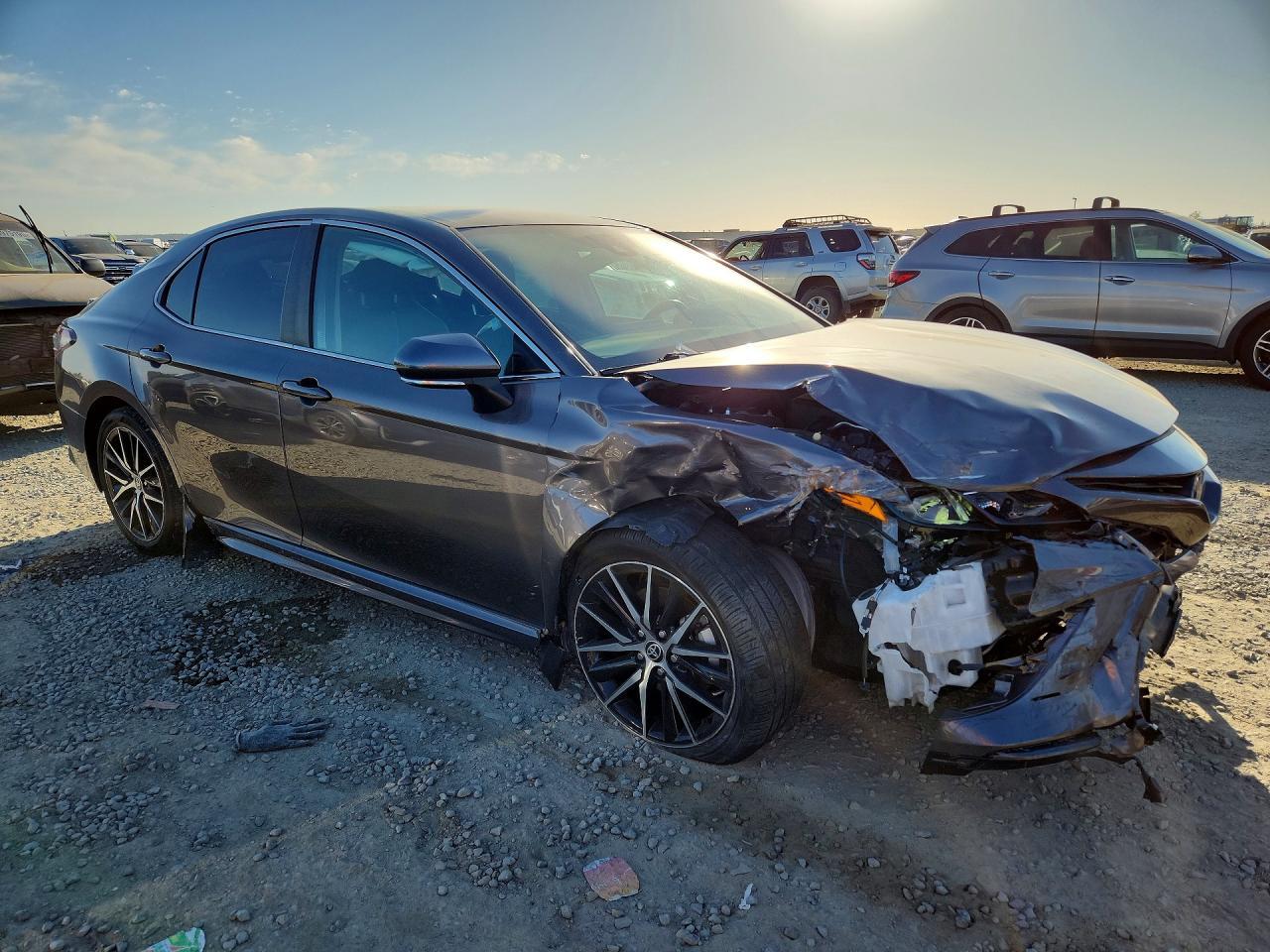 2023 Toyota Camry Hybrid Se - zdjęcie 4