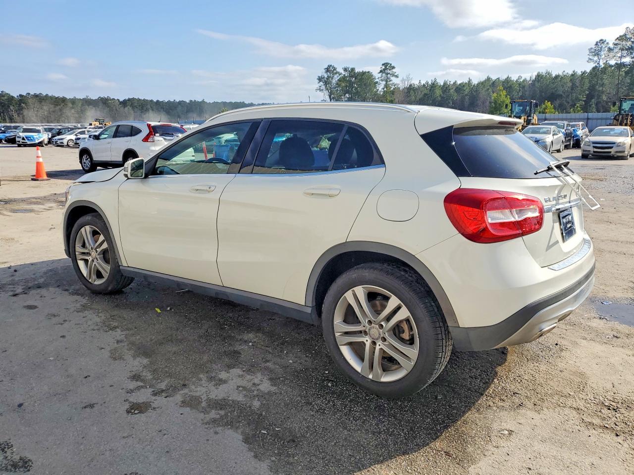 2015 Mercedes-Benz Gla 250 - zdjęcie 2