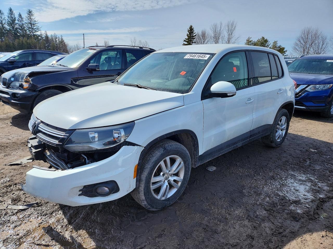 2015 Volkswagen Tiguan S - zdjęcie główne