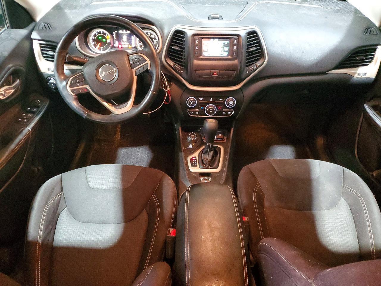 2016 Jeep Cherokee Latitude - zdjęcie 8