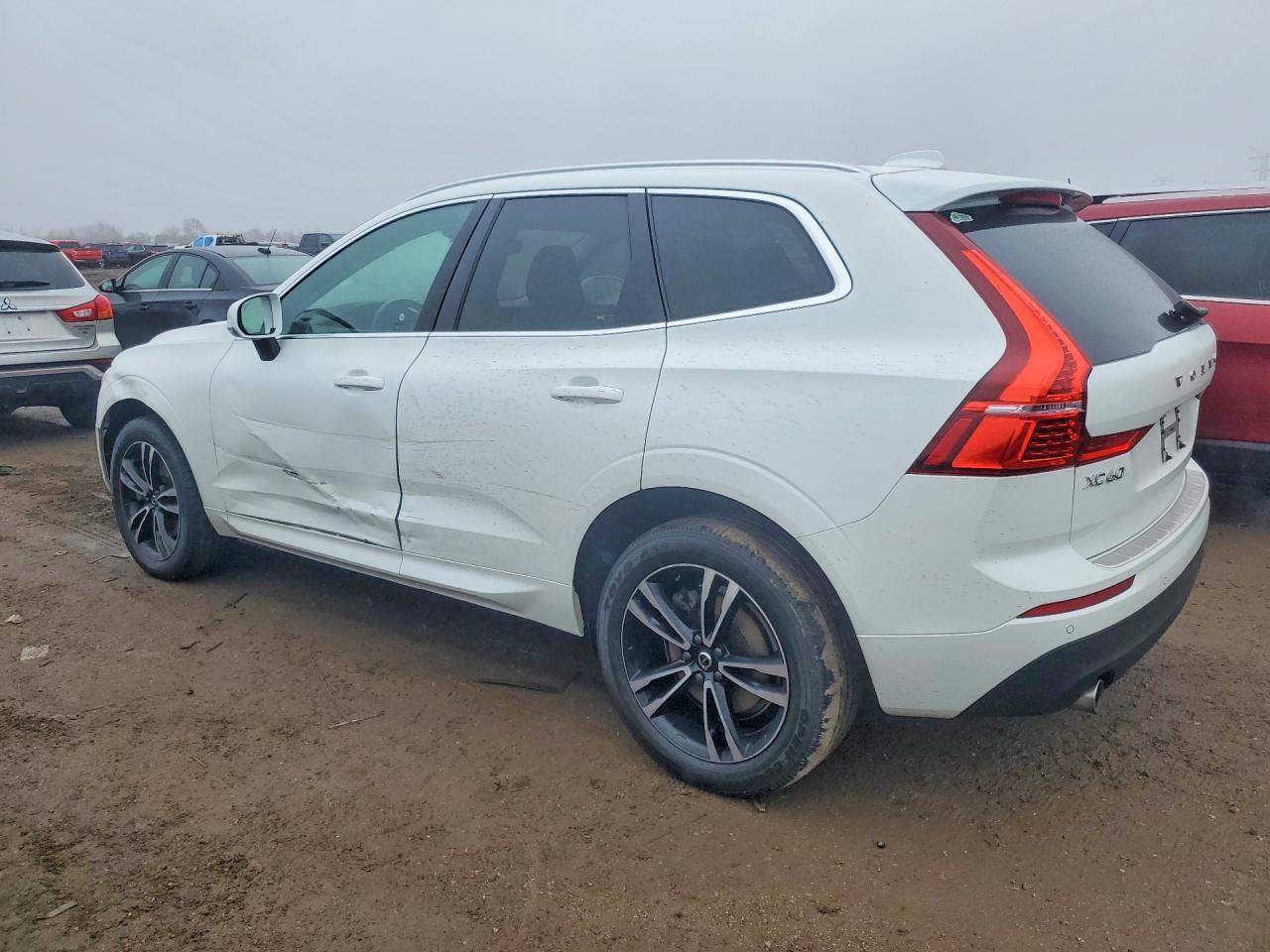 2020 Volvo Xc60 T6 Momentum - zdjęcie 2