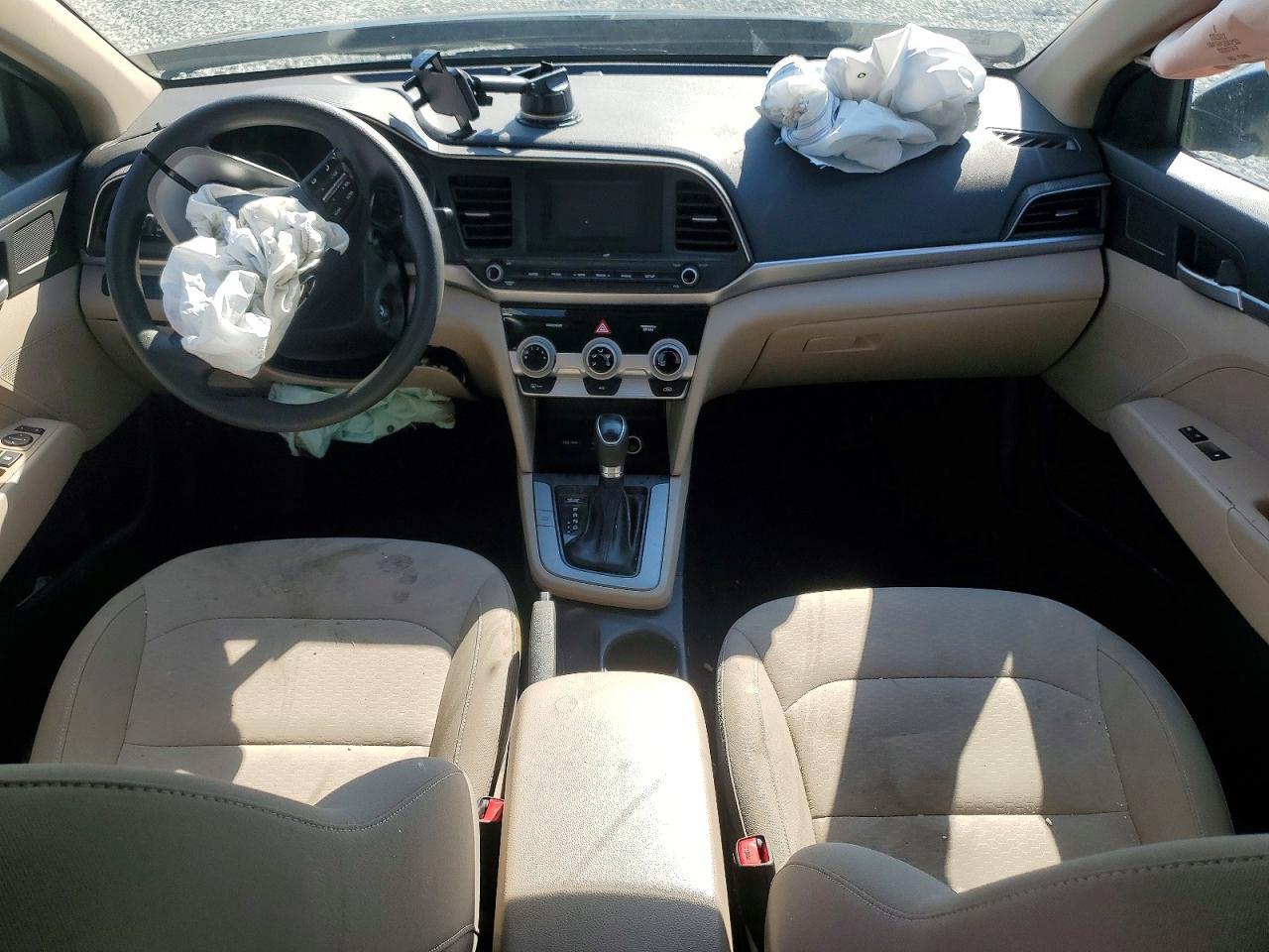 2019 Hyundai Elantra Se - zdjęcie 8