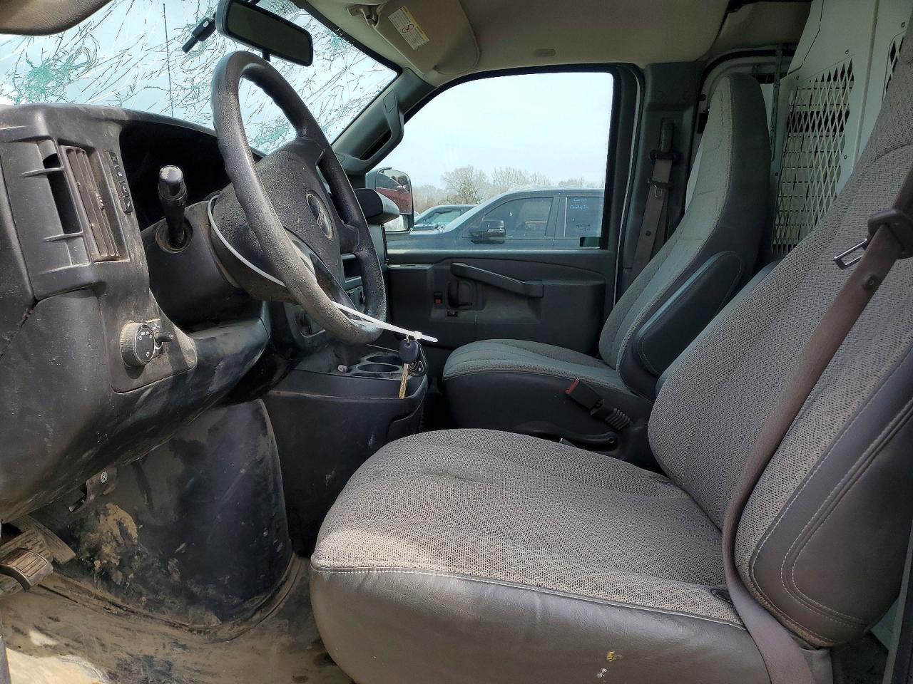 2018 GMC Savana G2500 - zdjęcie 7