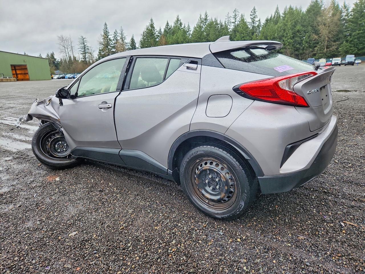 2020 Toyota C-Hr Le - zdjęcie 2