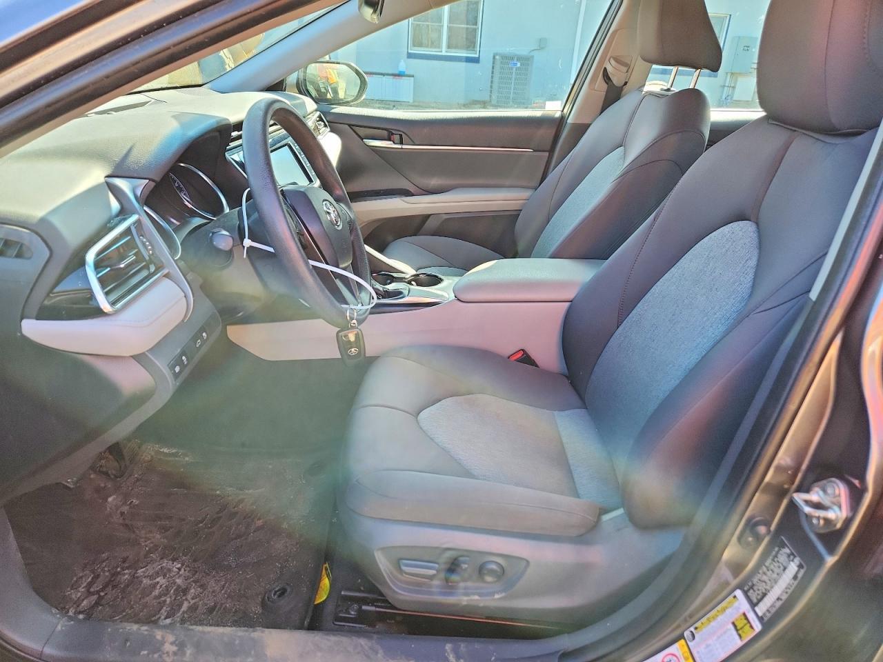 2018 Toyota Camry Le - zdjęcie 7